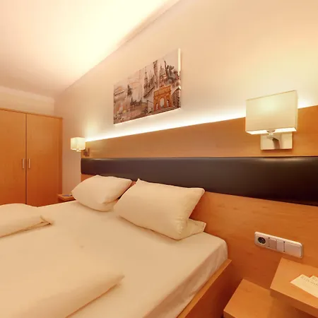 Hotel Kriemhild Am Hirschgarten