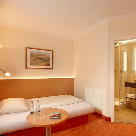 Kriemhild Am Hirschgarten Hotel