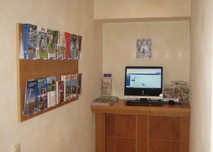 Kriemhild Am Hirschgarten Hotel 3*