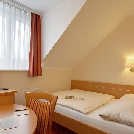 Hotel Kriemhild Am Hirschgarten Mnichov