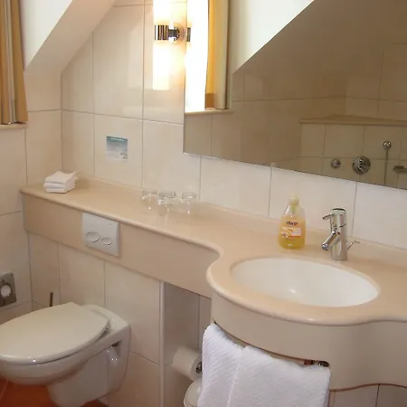 Kriemhild Am Hirschgarten 3* München