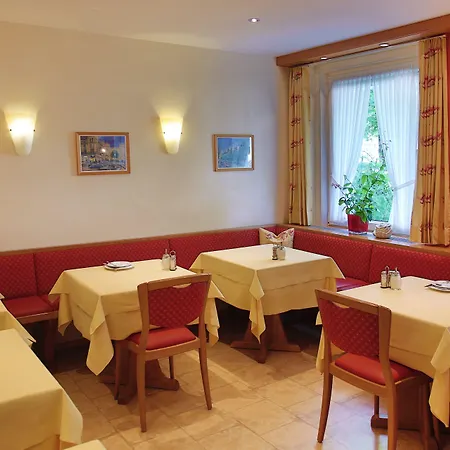 Kriemhild Am Hirschgarten 3*