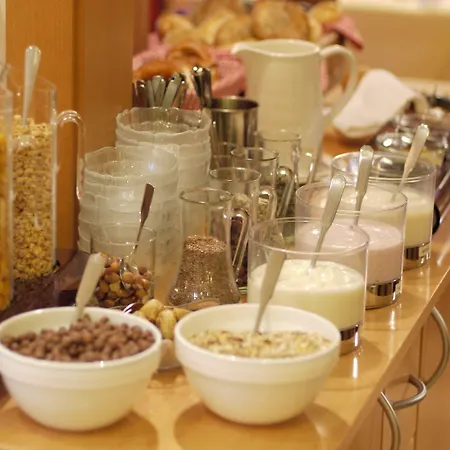 Hotel Kriemhild Am Hirschgarten