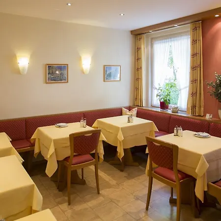 Kriemhild Am Hirschgarten 3* Mnichov