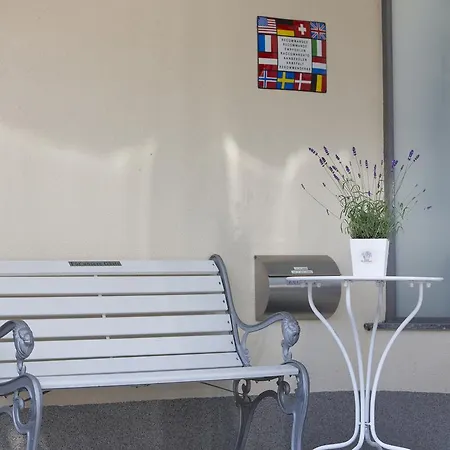 Kriemhild Am Hirschgarten 3* München