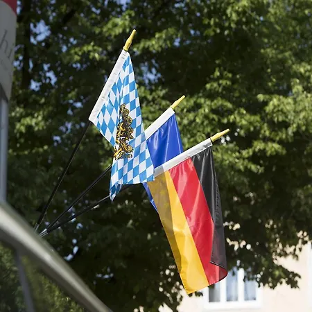 Szálloda Kriemhild Am Hirschgarten 3*