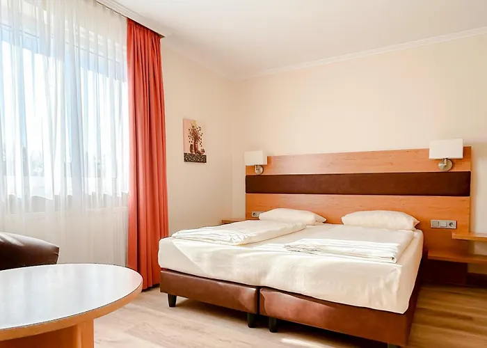 Kriemhild Am Hirschgarten 3* München