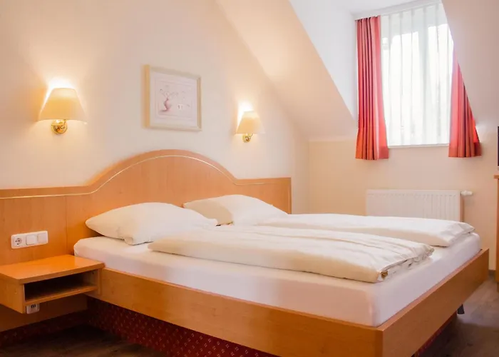 Kriemhild Am Hirschgarten Hotel