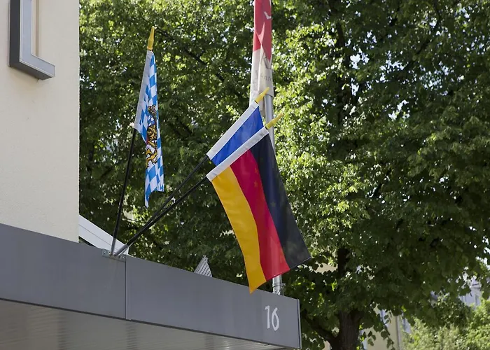 Hotel Kriemhild Am Hirschgarten München