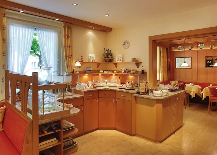 ホテル クリームヒルト アム ヒルシュガルテン