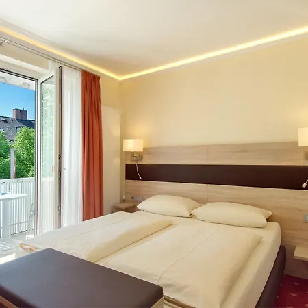 Hotell Kriemhild Am Hirschgarten München