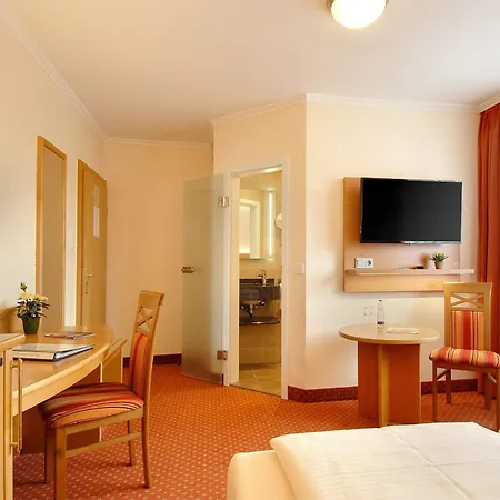 Kriemhild Am Hirschgarten Hotell München