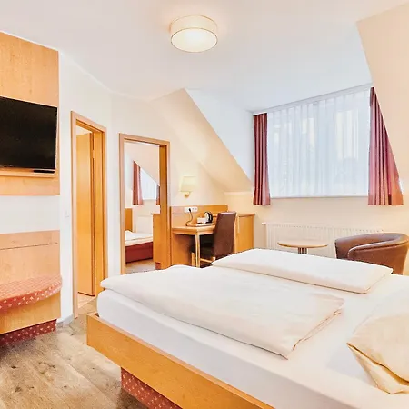 Kriemhild Am Hirschgarten