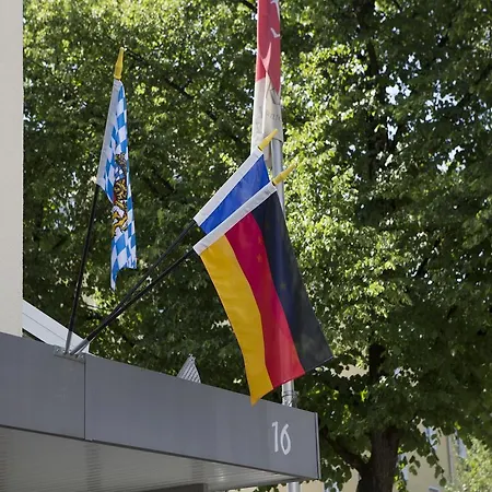 Hotell Kriemhild Am Hirschgarten München