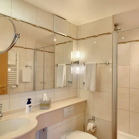 Hotell Kriemhild Am Hirschgarten München