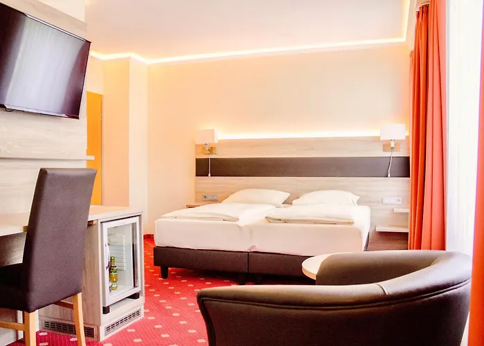 Kriemhild Am Hirschgarten 3* מינכן